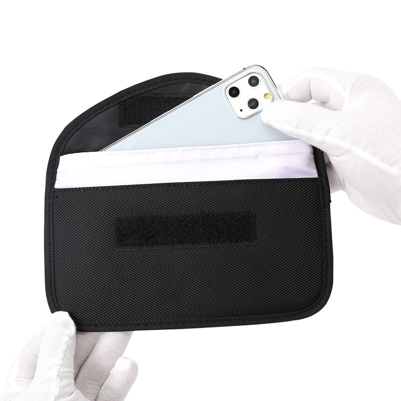 Car Key Signal Blocker - Mobile phone Radiation-proof Storage Bag Car